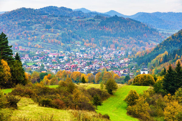 View on Szczawnica town in Polish Pieniny mountains.