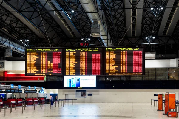 Praga Repubblica Ceca Novembre Bordo Partenze Aeroporto Praga Aeroporto Internazionale — Foto Stock