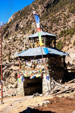 Budizm, Annapurna Massif 'in etrafında yürüyüş parkurunda. Ünlü popüler turizm merkezi Annapurna Circle Trail, Nepal