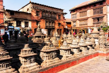 Tanrı, Nepal Katmandu 'da Swayambhunath' da (maymun tapınağı) sersemlemiştir.