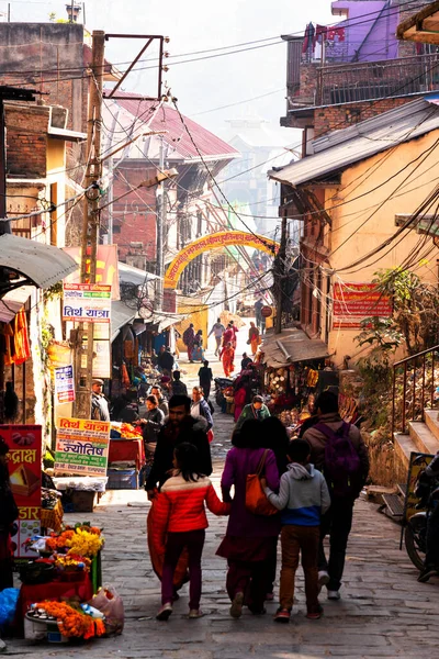 Kathmandu Nepal Dec 2018 Street Thamel Commercial Neighborhood Kathmandu Capital — Stock Photo, Image