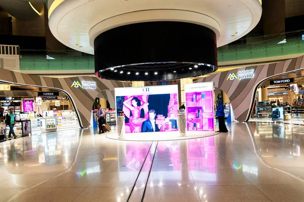 Muscat Oman Dec 2018 Καταστήματα Αφορολόγητων Ειδών Στο Διεθνές Αεροδρόμιο Εικόνα Αρχείου