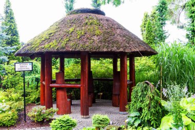 GOCZALKOWICE, POLAND - 24 HAZİRAN 2018: Polonya 'daki botanik bahçesindeki Pavyon