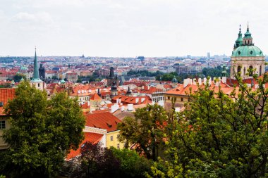 Prag Şatosu 'ndan panoramik manzara Hradczany, Çek Cumhuriyeti