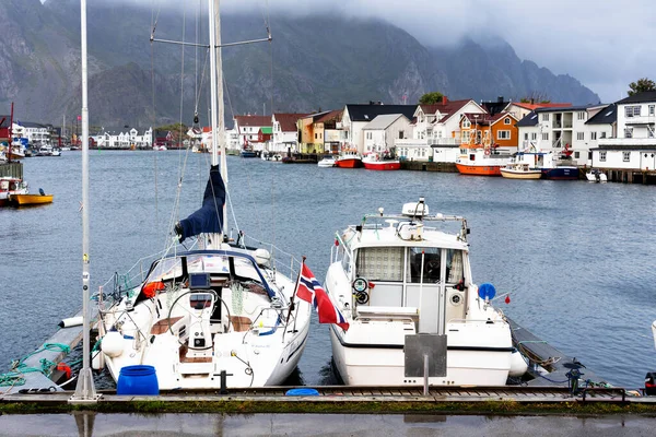 Henningsvaer Norway Sept 2019 View Henningsvaer Port Small Fishing Village — Stock Photo, Image