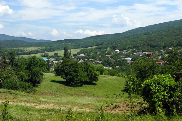 Θερινό Τοπίο Στο Ορεινό Τμήμα Της Χερσονήσου Της Κριμαίας — Φωτογραφία Αρχείου