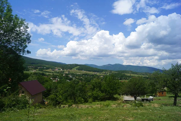 克里米亚半岛山区的夏季景观 — 图库照片