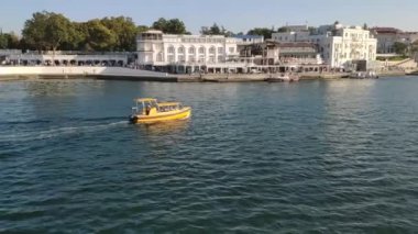 Kırım Yarımadası. Güneşli bir sabah Sivastopol ve Sivastopol Körfezi seti.