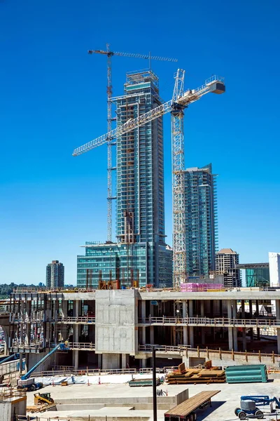 Nieuwe Bouw Van Hoogbouw Met Twee Kranen Van Bouw Site — Stockfoto