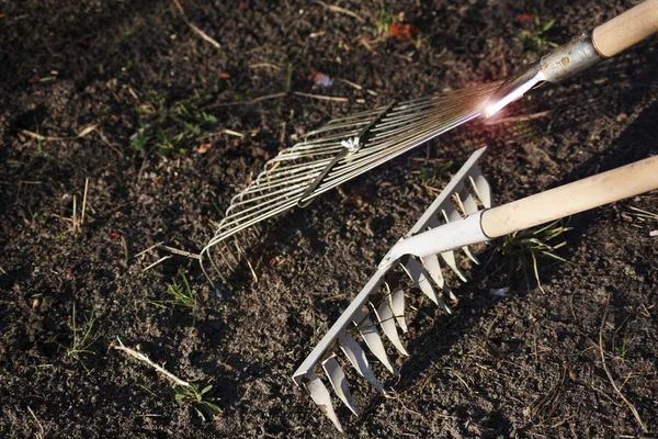 Garden Tools Cleaning Ground — Stock Photo, Image