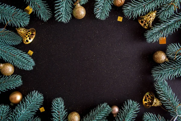 Vista Superior Feliz Navidad Fondo Negro Decorado Con Ramas Árbol —  Fotos de Stock