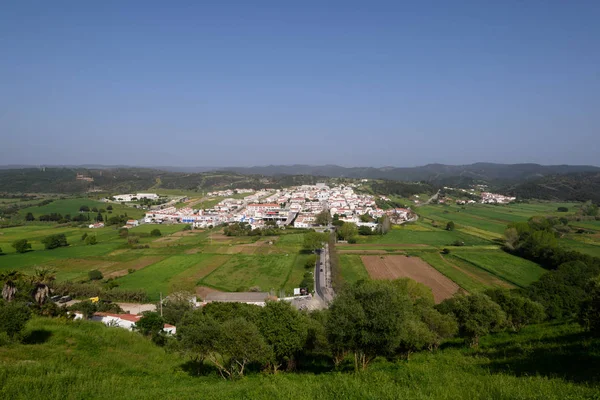 Aljezur Portugalsko Dubna 2018 Elebated Pohled Aljezur Město Domy Whitewashed — Stock fotografie