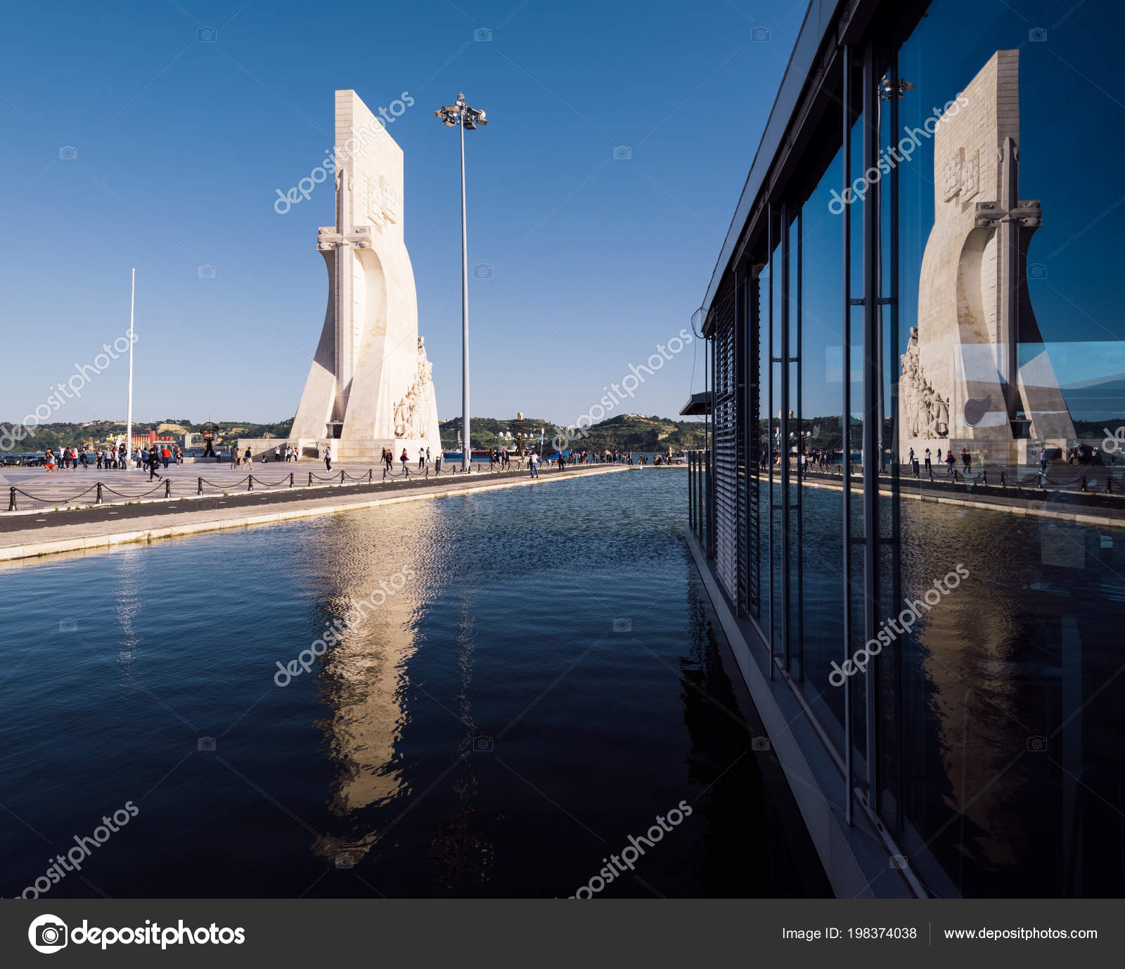 Lisbon Portugal May 2018 Monument Discoveries Reflection Body Water Belem Lisbon Portugal May 2018 Monument Discoveries Reflection Body Water Belem