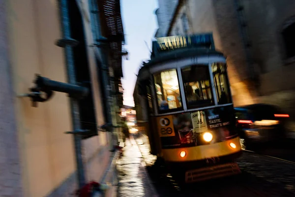 Lisboa Portugal Mayo 2018 Motion Blured Tram Lisbon Portugal — Foto de Stock