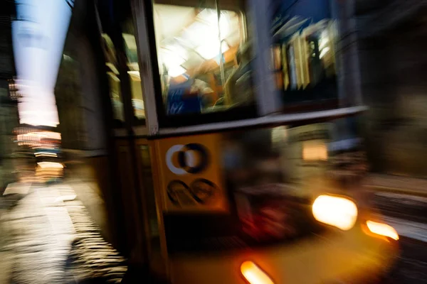 Лиссабон Португалия Мая 2018 Года Движение Размытого Трамвая Лиссабоне Португалия — стоковое фото