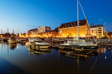 Gdansk, Polonya - 10 Mayıs 2018: Yelkenli ve Gdansk, Polonya marinada demirli Lüks Yatlar.