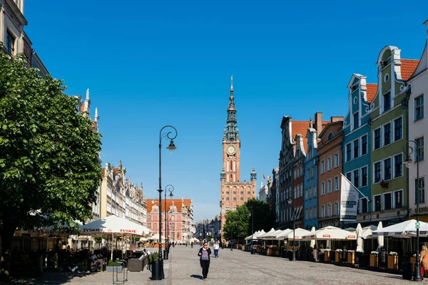 Gdansk, Polonya - 11 Mayıs 2018: Gdansk eski kasaba uzun Lane sokakta.