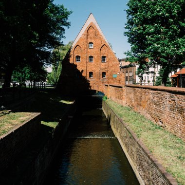 Gdansk, Pomerania, Polonya eski kasaba küçük değirmen.