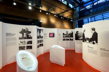 Gdansk, Polonya - 13 Mayıs 2018: Sergi, Gdansk, Polonya Avrupa Dayanışma Merkezi 