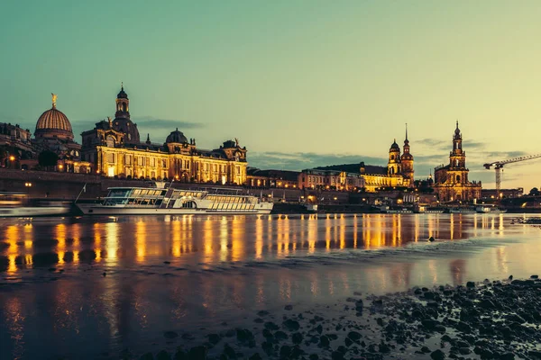 Dresden Tyskland Juli 2018 Dresden Gamla Stan Arkitektur Med Elbe — Stockfoto