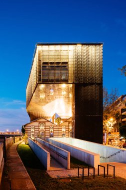 Krakow, Polonya - 23 Temmuz 2018: Krakow, Polonya da Tadeusz Kantor Cricoteka sanat belgelenmesi için Merkezi Binası