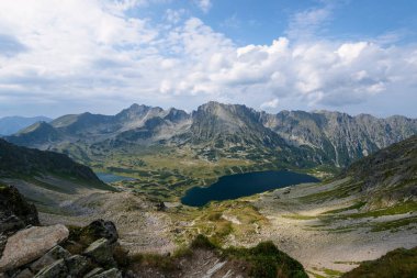 Beş Vadisi göller yüksek Tatra Mountain, Polonya