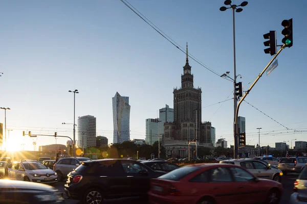 Varşova Polonya Eylül 2018 Kültür Sarayı Bilim Gece Saatinde Trafik — Stok fotoğraf