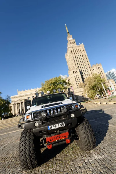 Warsaw Poland Sept 2018 Hummer Parking Palace Culture Science Warsaw — Stock Photo, Image