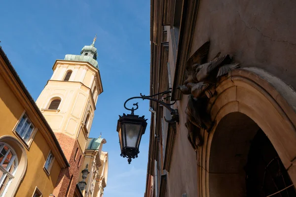 Εκκλησία Του Αγίου Μαρτίνου Στην Παλιά Πόλη Της Βαρσοβίας Πολωνία — Φωτογραφία Αρχείου