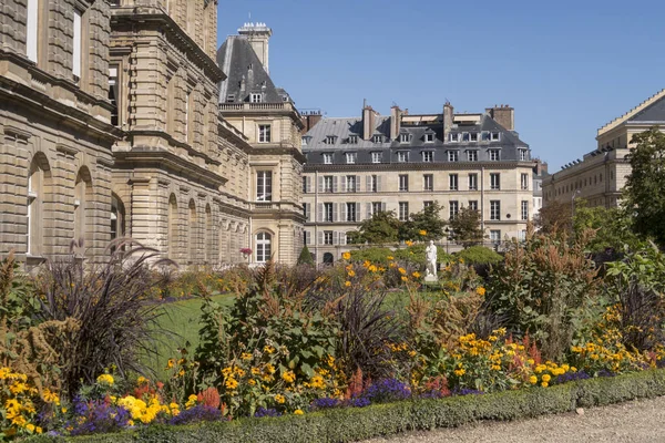 Париж Франция Сентября 2019 Люксембургский Дворец Цветами Париж Франция — стоковое фото