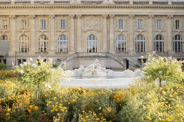 Parijs Frankrijk September 2019 Fontein Van Het Grand Palais Parijs — Stockfoto