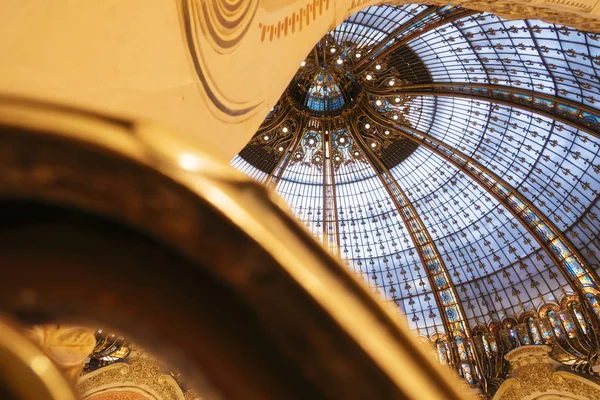 Paris França Setembro 2019 Telhado Vidro Interior Das Galerias Lafayette — Fotografia de Stock