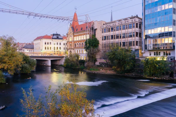 Rzeka Somesul Stare Miasto Cluj Napoca Rumunia Cluj Napoca Jest — Zdjęcie stockowe