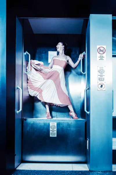 Dark Color Toned Picture Fashionable Sexy Girl Elevator Paternoster Lift — Stock Photo, Image