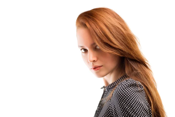 Portret van een zelfverzekerde jonge vrouw geïsoleerde witte achtergrond — Stockfoto