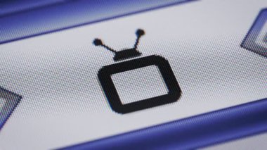 TV kutsal kişilerin resmi üstünde belgili tanımlık perde. Döngü.