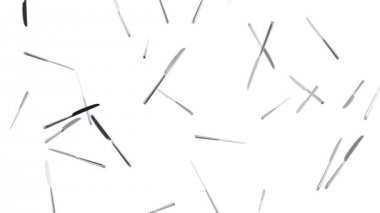 Uçan bıçaklar. Döngü. Alfa kanalı bulunur.