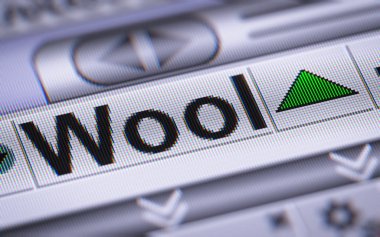 Dizin yün üstünde belgili tanımlık perde. Yukarı.