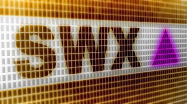 Altı İsviçre Zürih'te dayalı Satım (eski adıyla Swx Swiss Exchange), değil İsviçre'nin asıl Menkul Kıymetler Borsası (diğer Berne Satım olmak). 4 k çözünürlüklü görüntüleri döngü var. ProRes 4444.