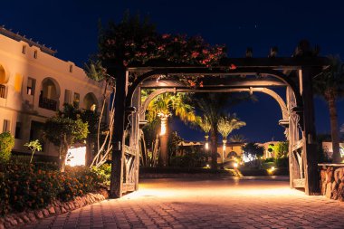Mısır, Sharm El-Sheikh, gece otel ışıkları