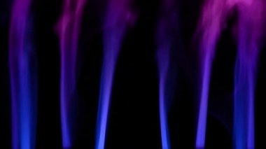 Soyut Kırmızı ve mavi duman blow out ve karıştırma, koyu arka plan