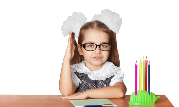 Het Schoolmeisje Van Eerste Klasse Met Witte Bogen Met Bril — Stockfoto