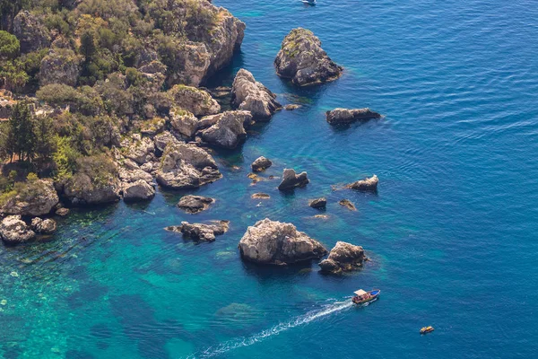 Letecký Pohled Ostrov Isola Bella Beach Modrý Oceán Vody Taormina — Stock fotografie