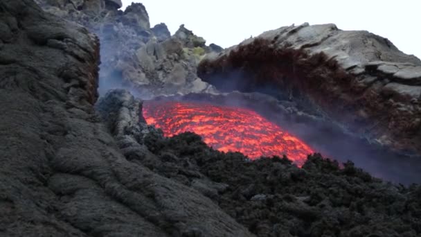 Flux de lave sur le volcan Etna. Sicile, Italie 