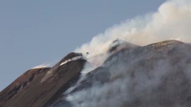 Volkan Etna eruption - patlama ve lav akışı Sicilya