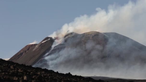 火山エトナ山噴火 爆発し シチリア島の溶岩流 — ストック動画