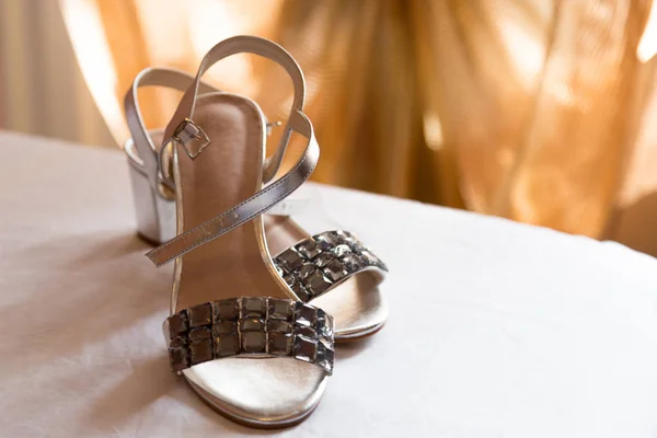 Wedding Shoes Women Bed — Stock Photo, Image