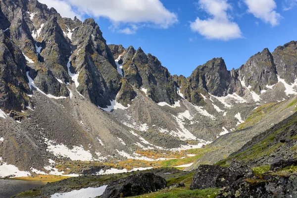 Spurs Mountain Range Eastern Siberia Inglés Junio Montañas Sayan Países —  Fotos de Stock