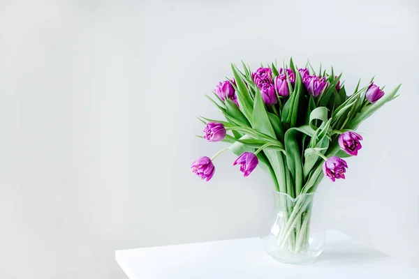 Kytice Tulipánů Pozadí Bílé Zdi Royalty Free Stock Obrázky