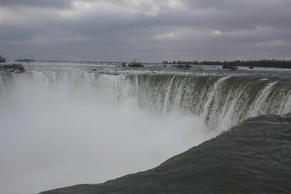 Niagara Falls Horseshoe Falls Mist Rising Mulet Tidig Eftermiddag Vintermånaderna — Stockfoto